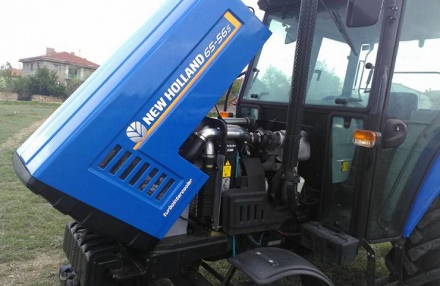 new-holland-6556s-traktor-big-1