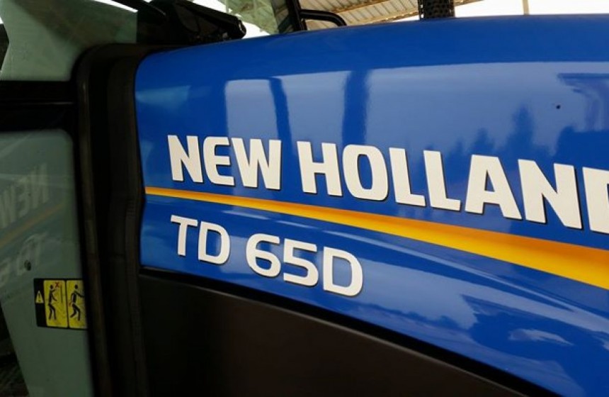2015-model-td65d-blue-master-satilik-new-holland-traktor-big-2