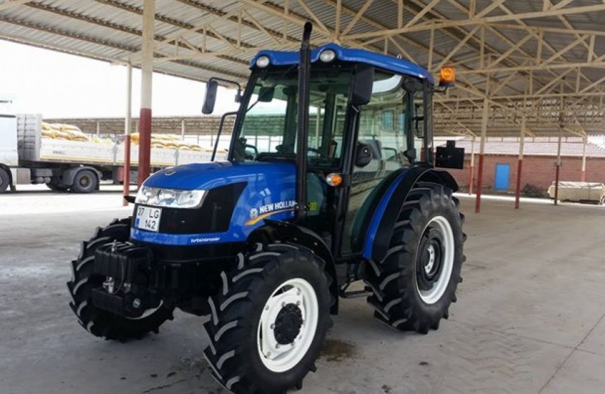 2016-model-new-holland-traktor-big-0