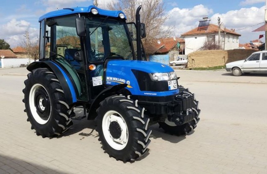 2016-model-new-holland-traktor-big-4