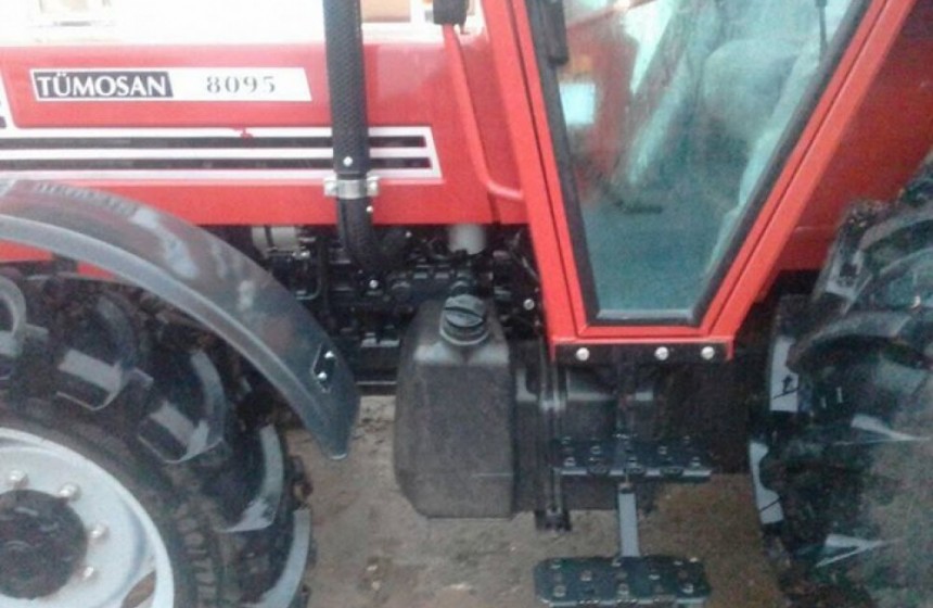 satilik-tumosan-8095-traktor-big-3