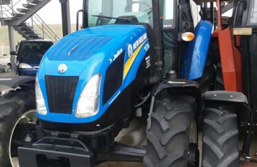 2015-model-kabin-klimali-new-holand-1700-saatte-satilik-traktor-big-1