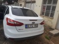 2012-ford-focus-full-style-paket-small-0